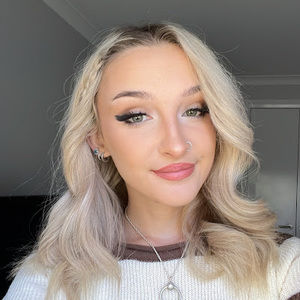 Meet your Posher, Ellie